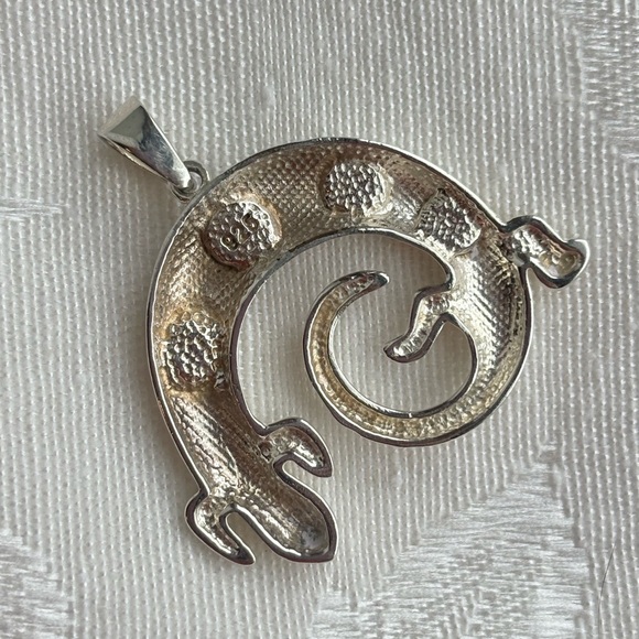 Sterling Silver Salamander or Lizard Pendant - Picture 4 of 6